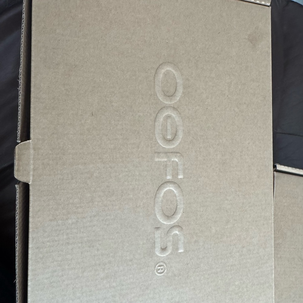 OOFOOS lavendar shoes - Picture 4 of 4